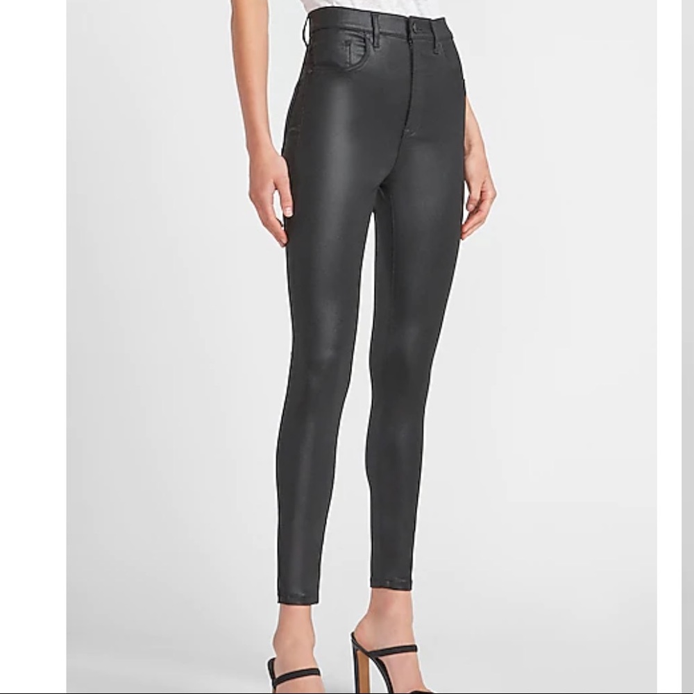 High waist stretch PU leather pants w/ belt loops